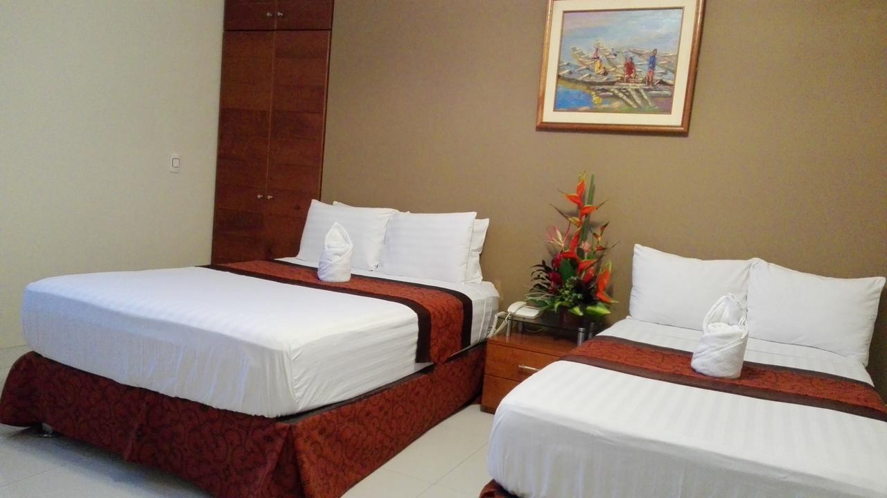Bora Hotel Iquitos Exteriör bild